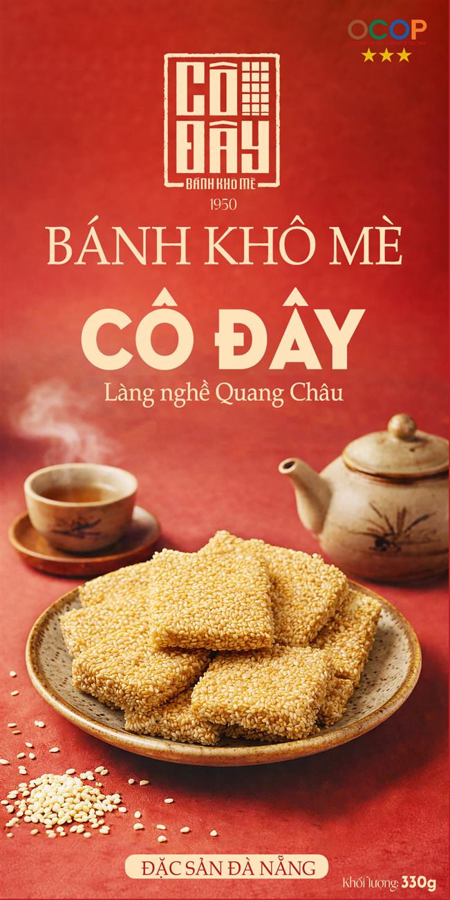 Bánh khô mè Cô Đây cùng tách trà nóng